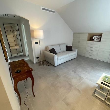 Casa Al Mare Apartment บอร์ดิเกรา ภายนอก รูปภาพ